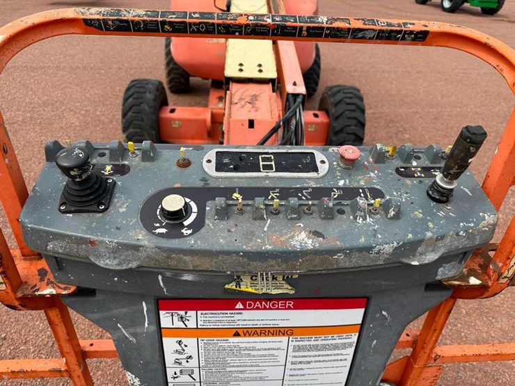 jlg-600a-image-36