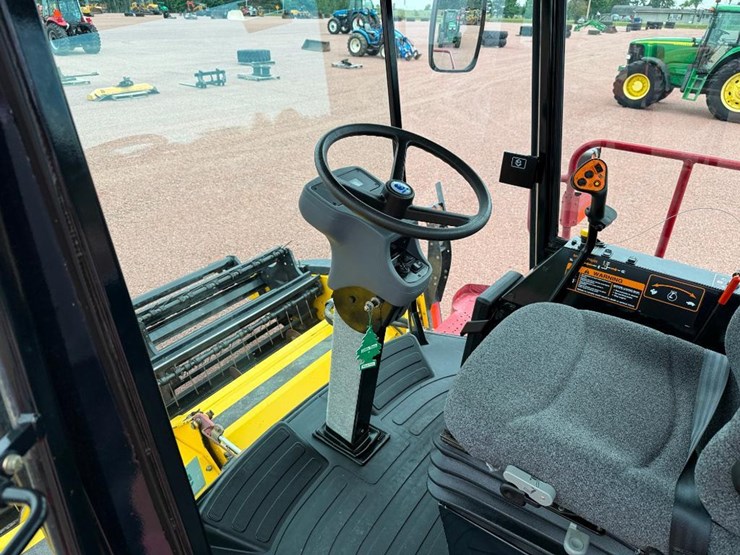 new-holland-hw305-image-53
