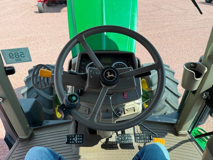 john-deere-6110m-image-48