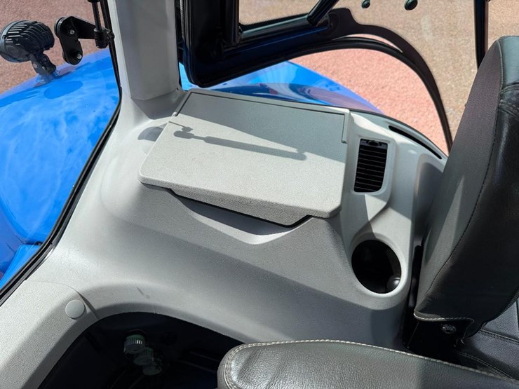 new-holland-t8.320-image-70