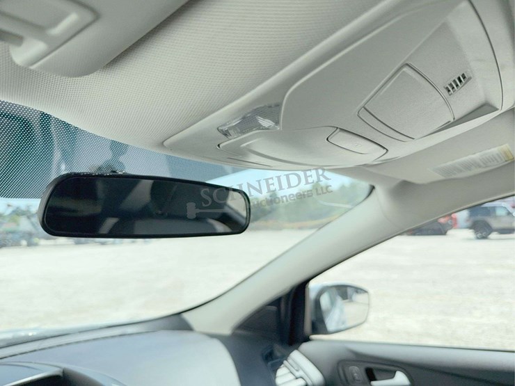 2017-ford-escape-se-image-53
