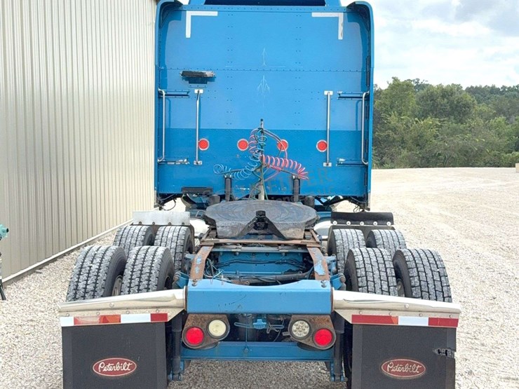 2007-peterbilt-386-image-7