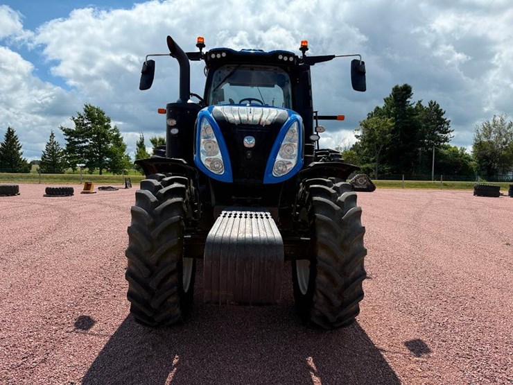 new-holland-t8.320-image-2