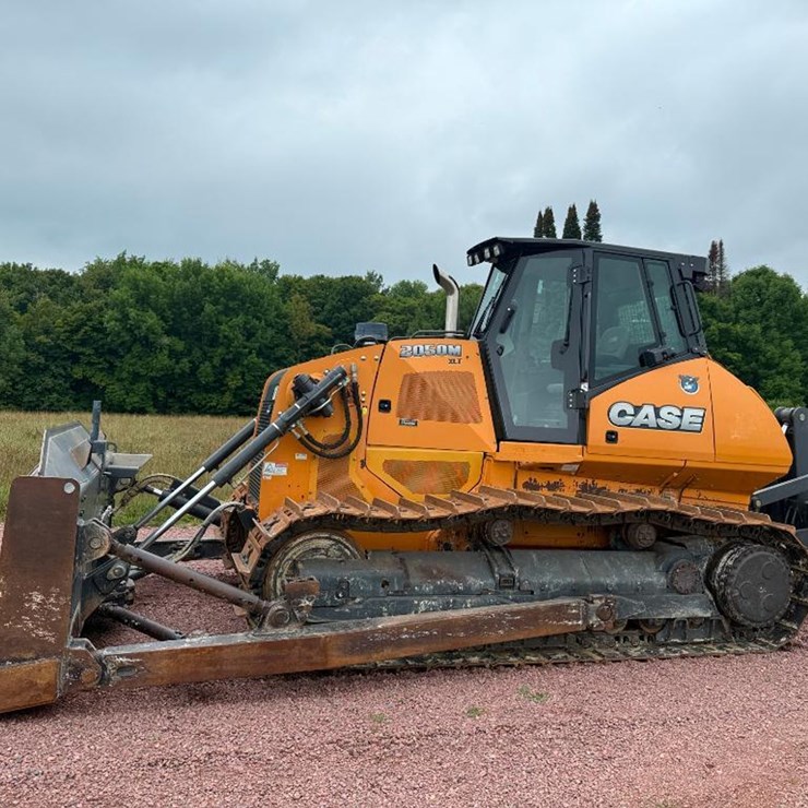 2014 CASE 2050M XLT