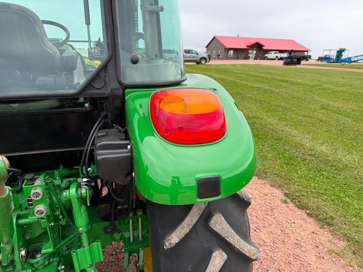 john-deere-5075e-image-30