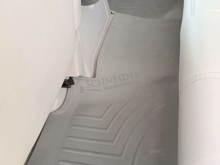 2013-chevrolet-2500hd-image-42