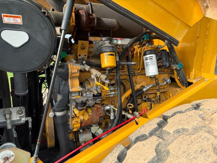 caterpillar-cs-563e-image-32