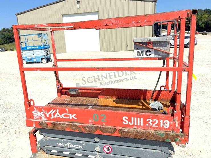 2017-skyjack-sjiii3219-image-16