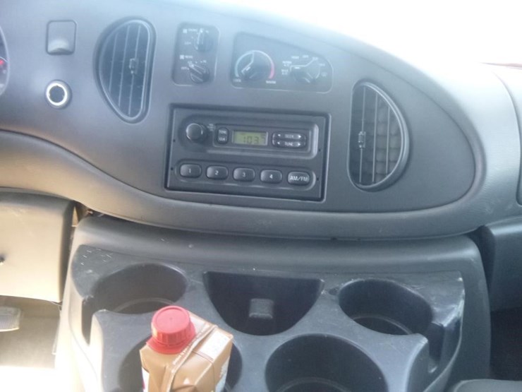 2008-ford-e350-image-12