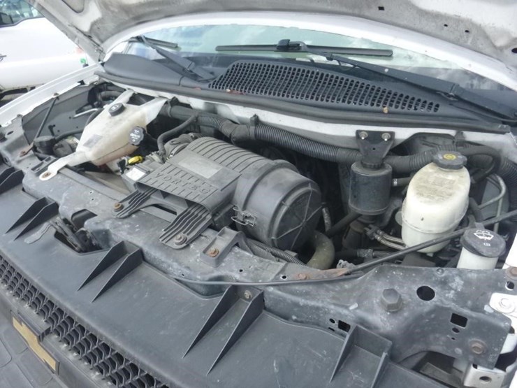 2015-chevrolet-express-2500-image-9