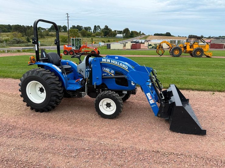 new-holland-workmaster-35-image-3