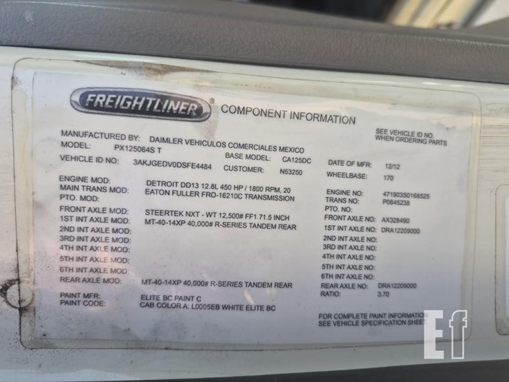 2013-freightliner-cascadia-125-image-22