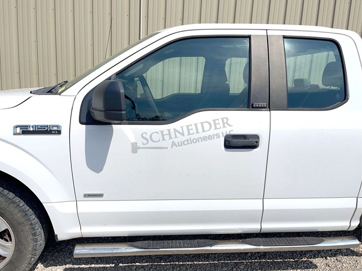 2017-ford-f150-image-46