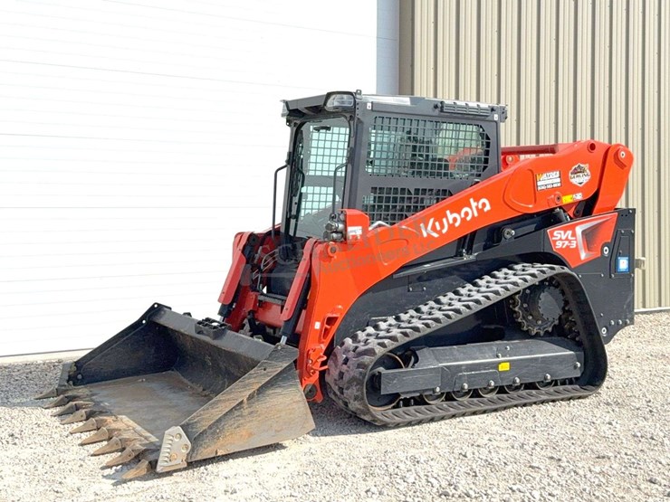 2026-kubota-svl97-3-image-2