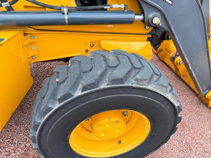 2019-deere-310sl-hl-image-8