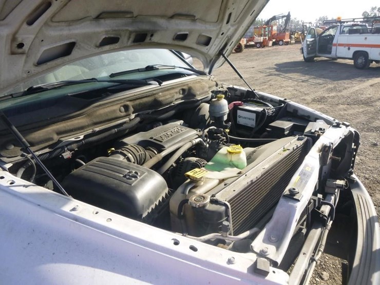 2005-dodge-ram-2500-image-25