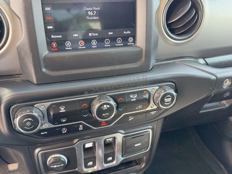 2018-jeep-wrangler-sport-image-38