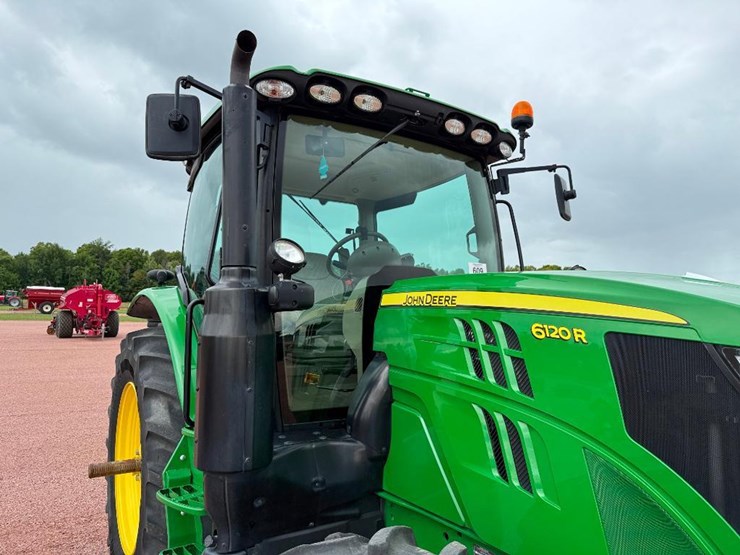 john-deere-6120r-image-18