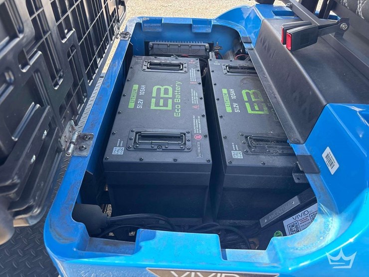 2024-vivid-ev-6-person-electric-cart-image-13