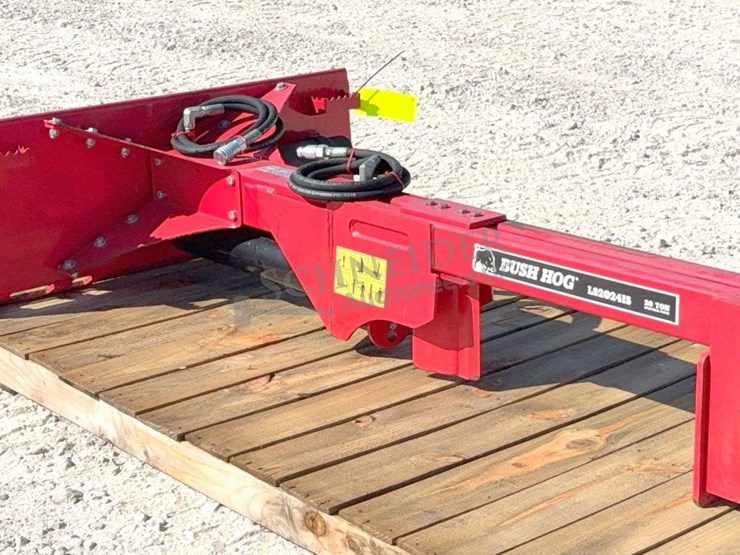 bush-hog-ls2024is-skid-steer-log-splitter-image-5