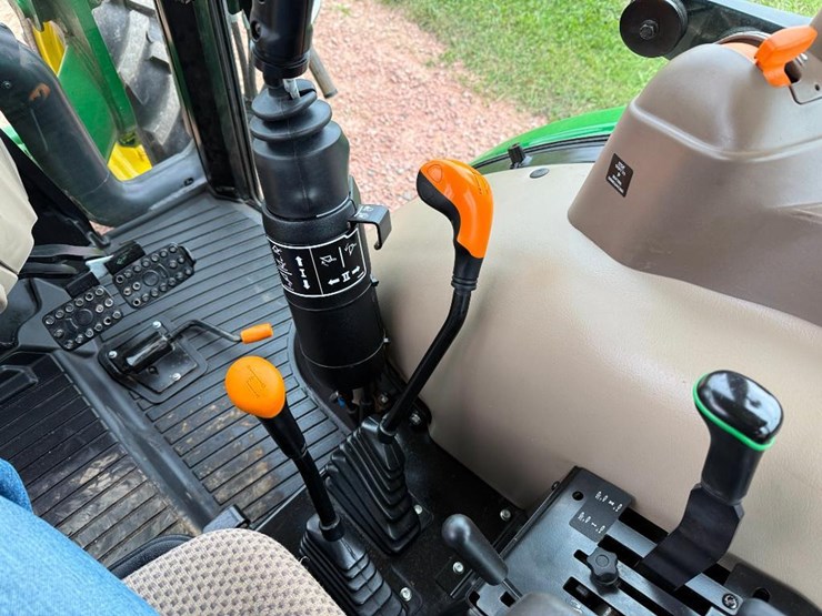 john-deere-5075e-image-55