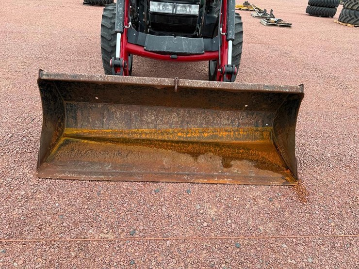 case-ih-farmall-70-image-24