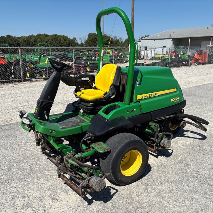 JOHN DEERE 8000A