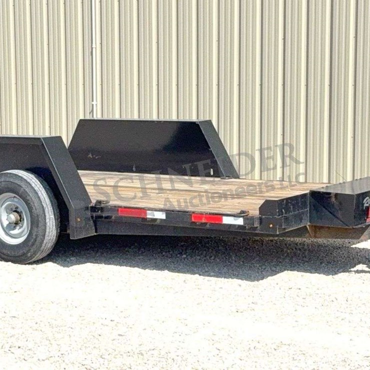2025 Region Welding 18' hydraulic lowering flatbed trailer