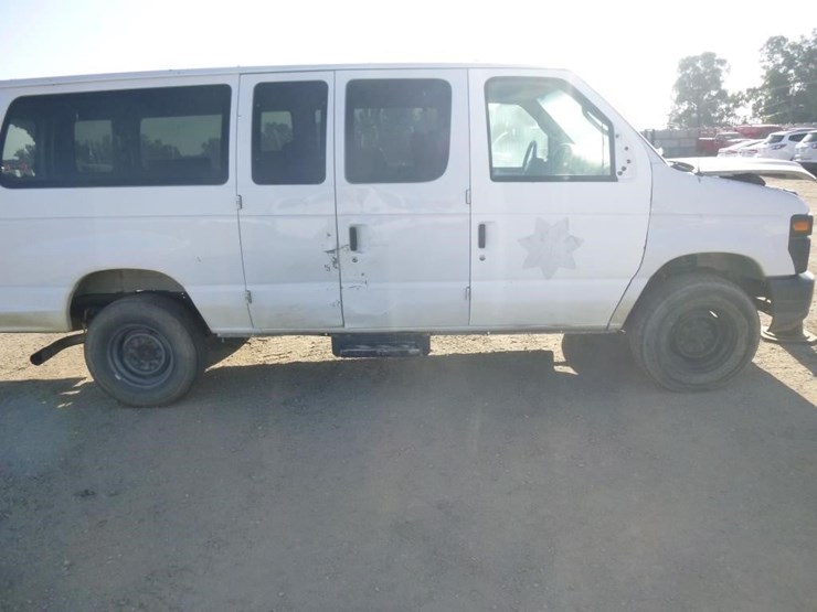 2008-ford-e350-image-15
