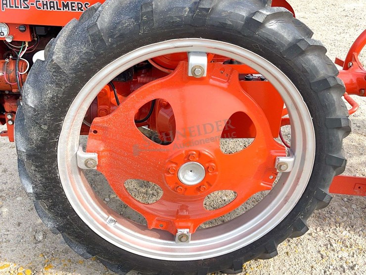 allis-chalmers-model-g-tractor-image-18