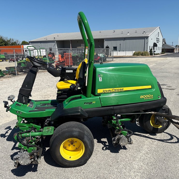 JOHN DEERE 8000A
