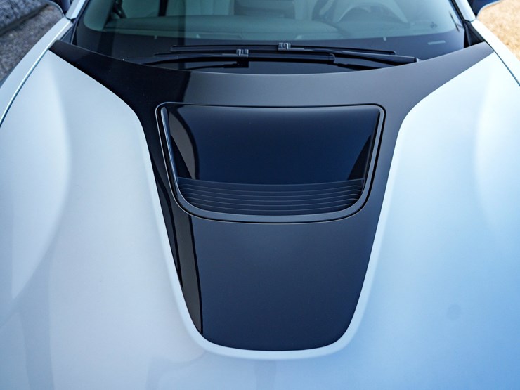 #1064-•-2015-bmw-i-8-image-12