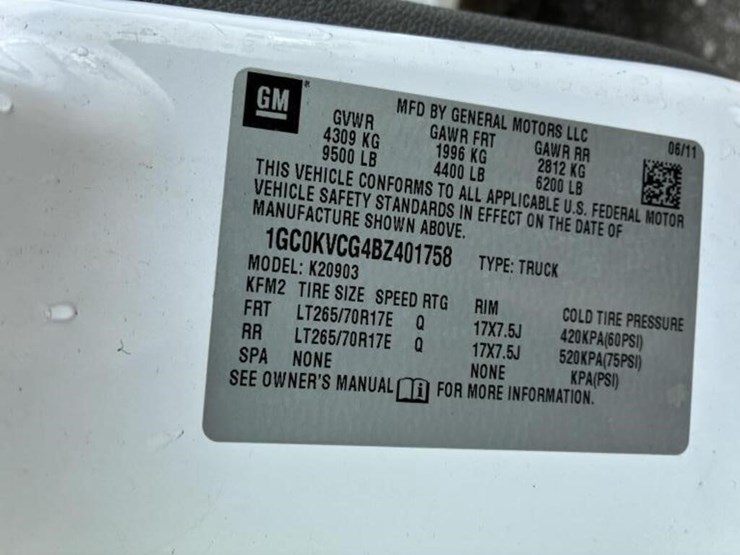 2011-chevrolet-2500-image-19