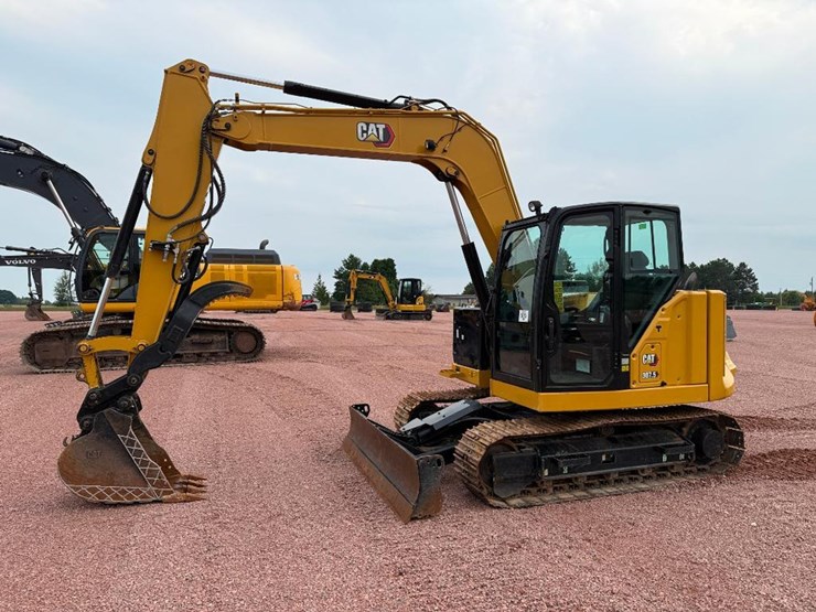 caterpillar-307.5-image-1
