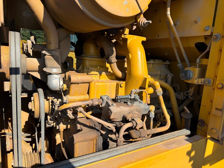 caterpillar-it18b-image-16