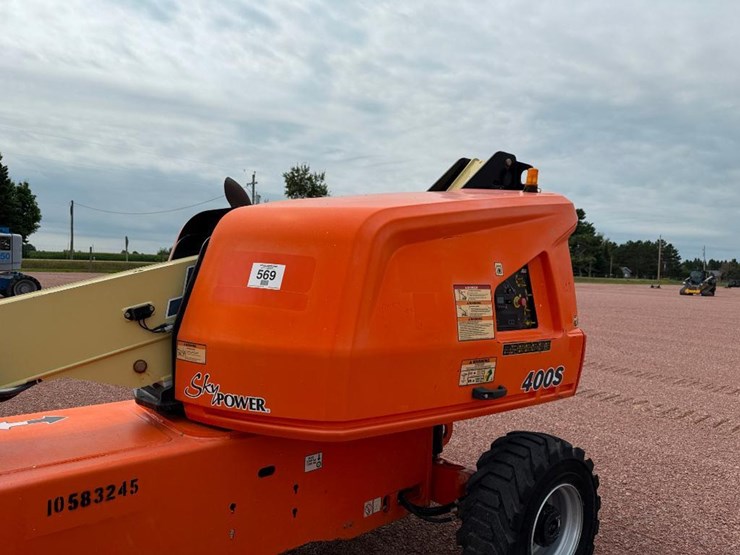 jlg-400s-image-24