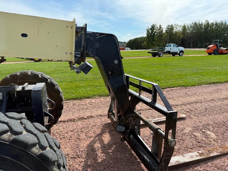 2014-jlg-g6-42a-image-22