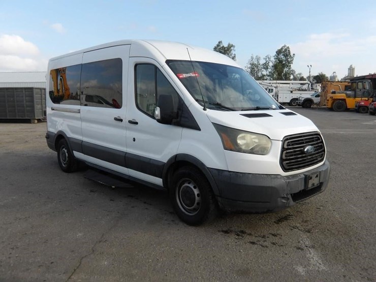 2017-ford-transit-image-3