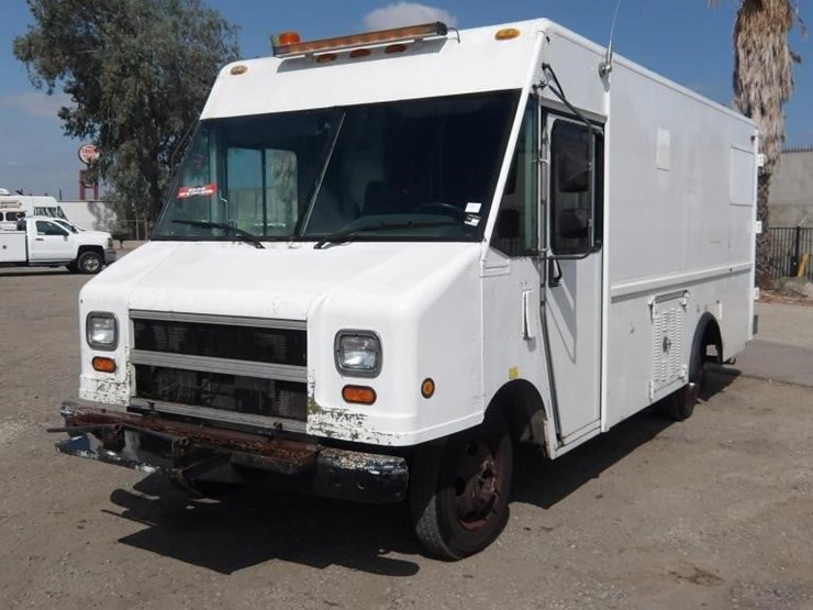 2002-workhorse-p42-image-2