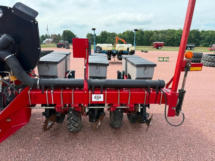 case-ih-1200-image-28