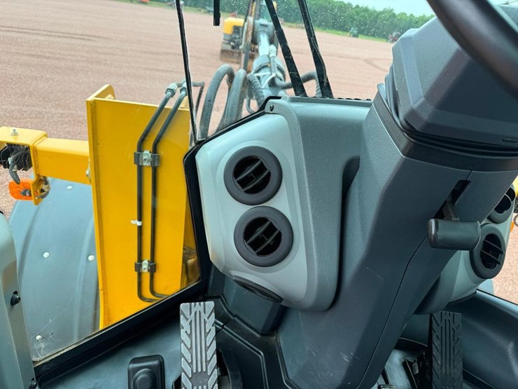 2019-deere-544l-image-70