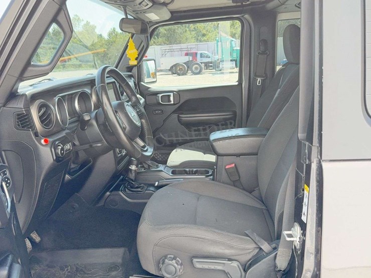 2018-jeep-wrangler-sport-image-29
