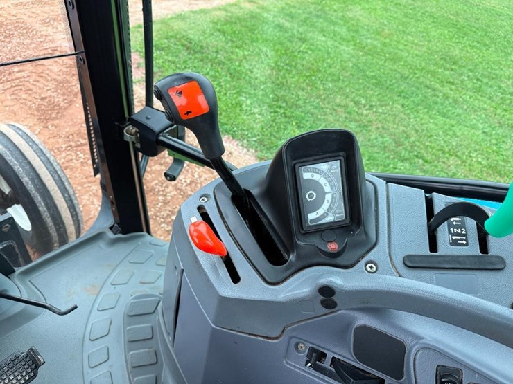 new-holland-ts130a-image-47