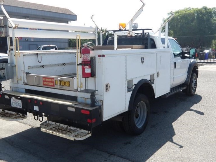 2011-ford-f550-image-3