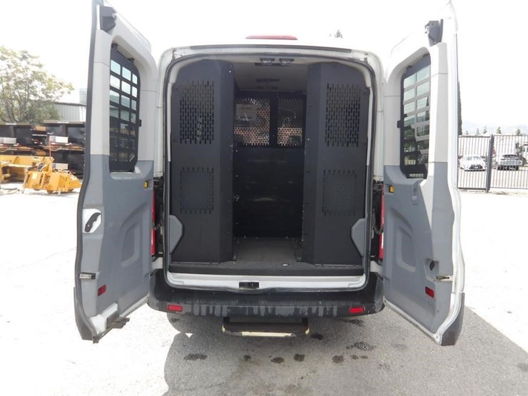 2017-ford-transit-image-13