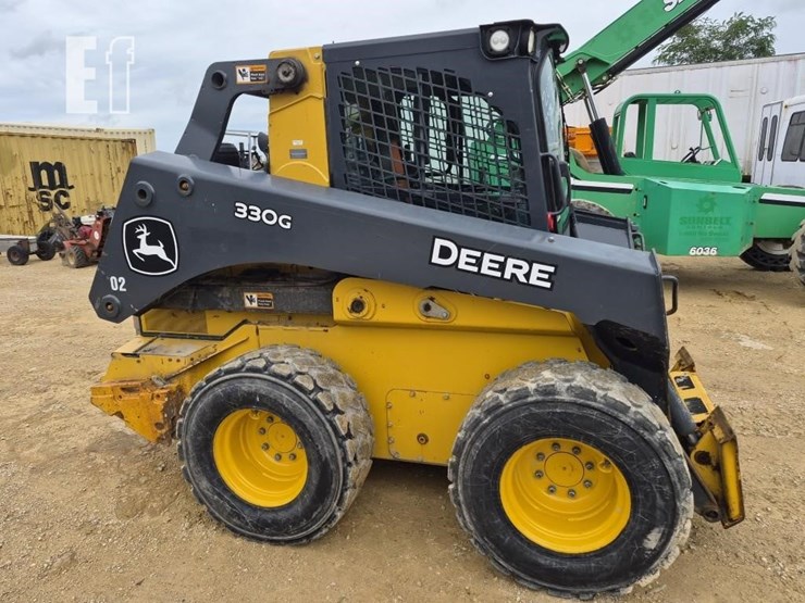 2020-deere-330g-image-4