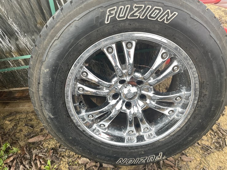 #3851-•-set-of-acura-mdx-rims-and-tires-image-16