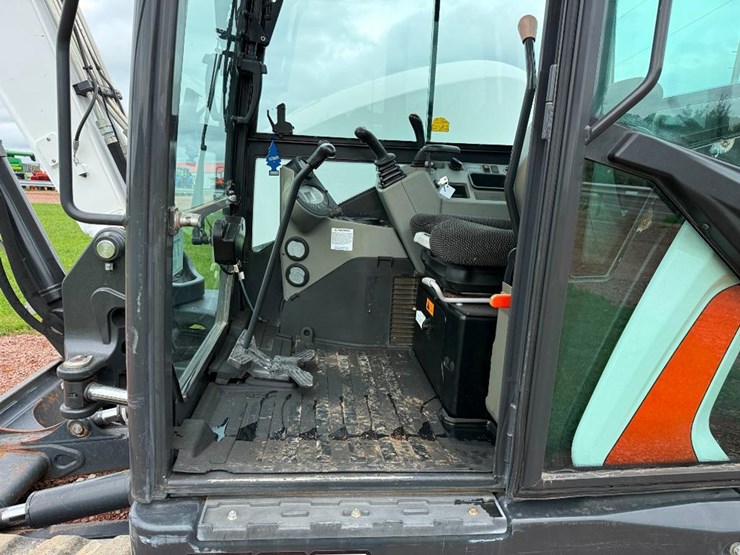 bobcat-e85-image-44