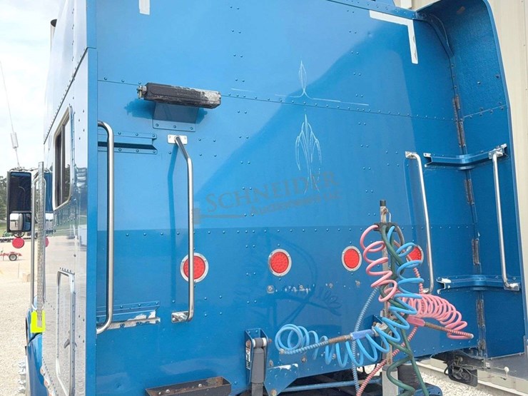 2007-peterbilt-386-image-88