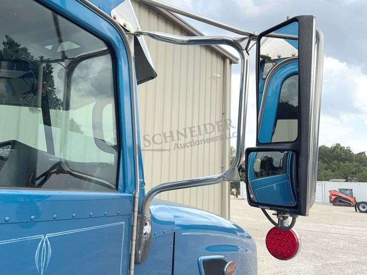 2007-peterbilt-386-image-18
